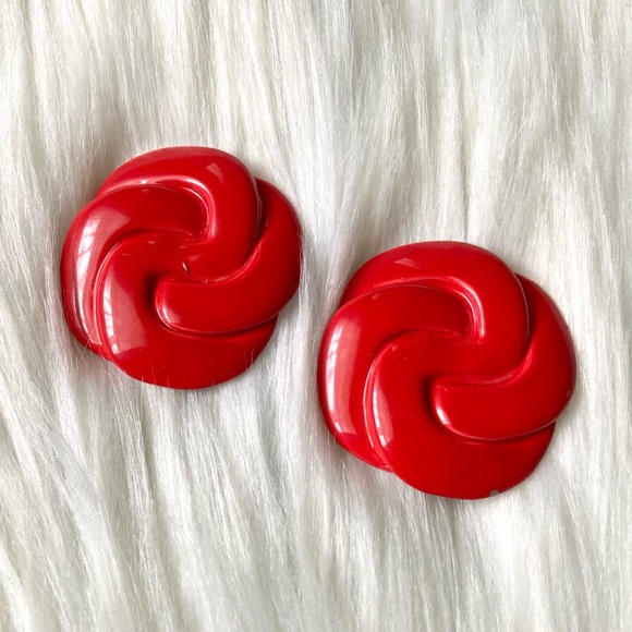 80s Vintage Red Geometric Weave Lacquered Metal Clip-On Earrings Eighties